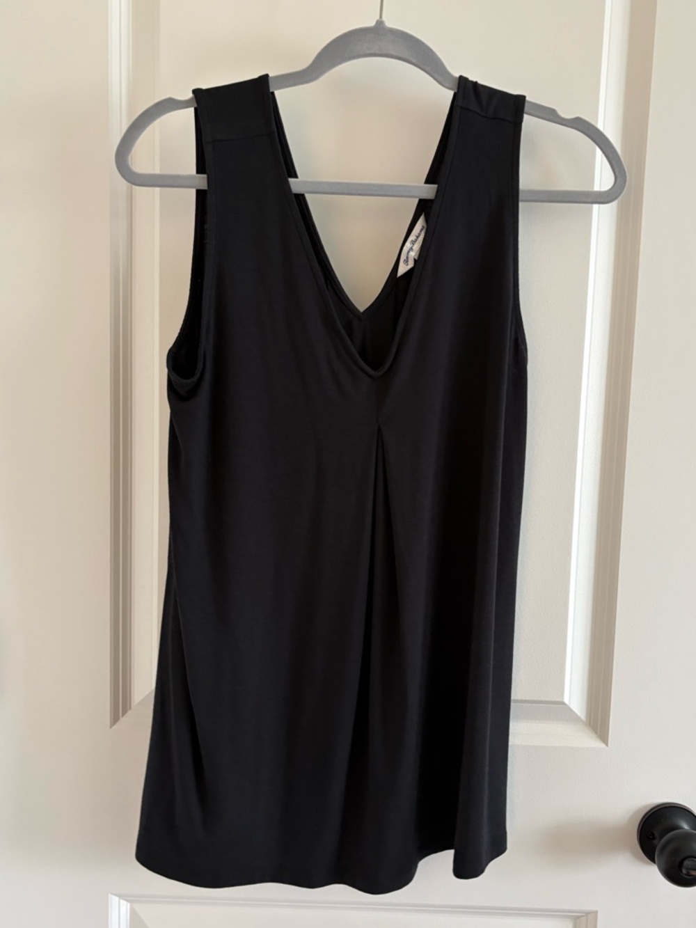 Tommy Bahama Black V-Neck Sleeveless Tank